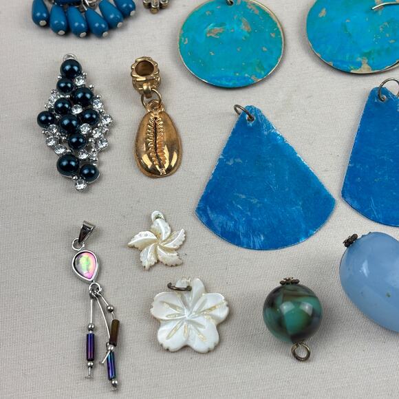 Pendant Charm Craft Lot- 70+ Coastal Beach Ocean Starfish Shell Turtle Butterfly - Picture 7 of 12